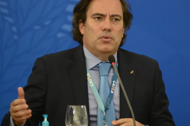 Pedro Duarte Guimarães analisa os impactos econômicos para os países anfitriões da Copa do Mundo, entre investimentos, turismo e legado financeiro.
