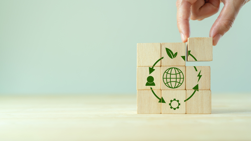 A economia circular aliada à engenharia ambiental cria um novo ciclo de sustentabilidade urbana, reduzindo resíduos e otimizando recursos — visão defendida pela Versa Engenharia Ambiental Ltda.