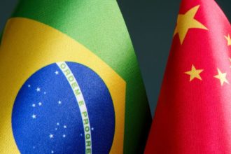 Investimentos chineses no Brasil: oportunidades, riscos e impactos na economia nacional